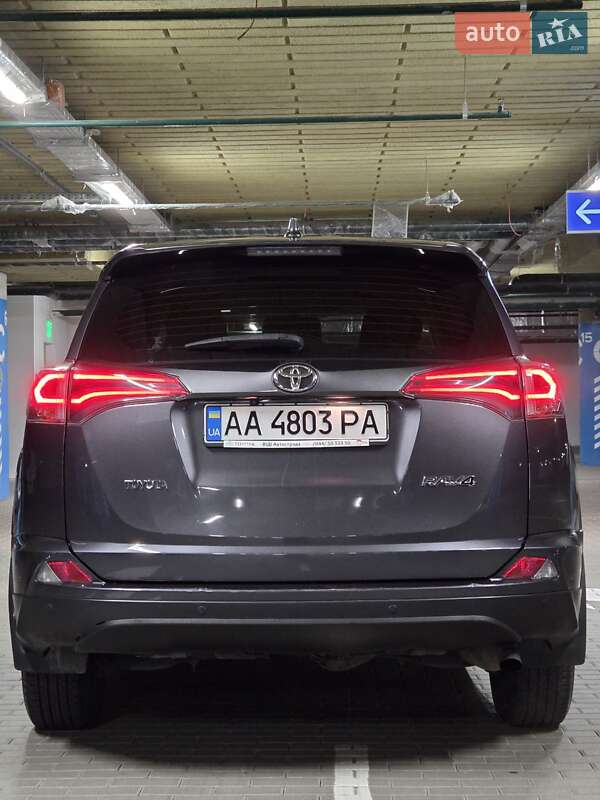 Внедорожник / Кроссовер Toyota RAV4 2016 в Киеве фото 5 Внедорожник / Кроссовер Toyota RAV4 2016 в Киеве