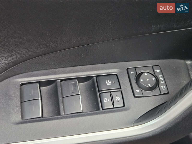 Позашляховик / Кросовер Toyota RAV4 2023 в Києві фото 18 Позашляховик / Кросовер Toyota RAV4 2023 в Києві