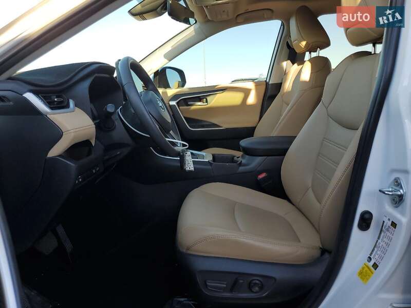 Внедорожник / Кроссовер Toyota RAV4 2023 в Днепре фото 7 Внедорожник / Кроссовер Toyota RAV4 2023 в Днепре