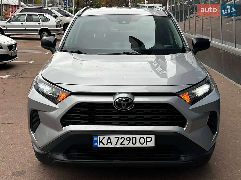 Внедорожник / Кроссовер Toyota RAV4 2021 в Киеве фото 3 Внедорожник / Кроссовер Toyota RAV4 2021 в Киеве