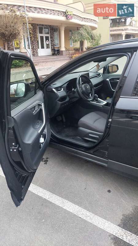 Внедорожник / Кроссовер Toyota RAV4 2022 в Киеве