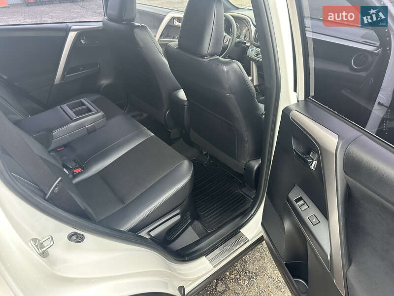 Внедорожник / Кроссовер Toyota RAV4 2016 в Киеве фото 34 Внедорожник / Кроссовер Toyota RAV4 2016 в Киеве