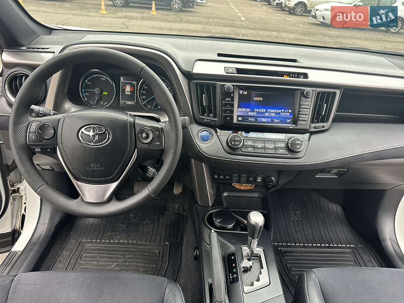 Внедорожник / Кроссовер Toyota RAV4 2016 в Киеве фото 36 Внедорожник / Кроссовер Toyota RAV4 2016 в Киеве