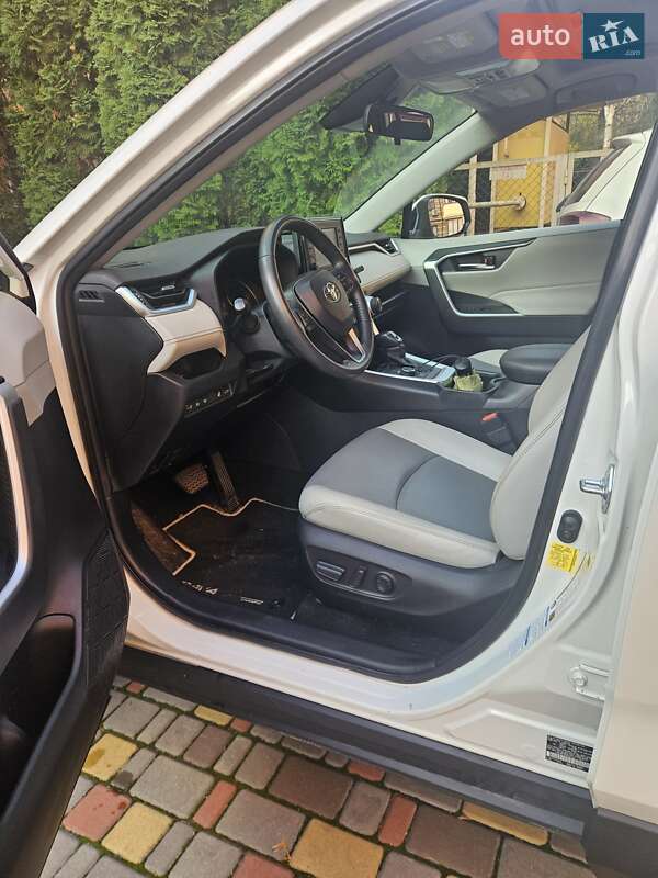 Внедорожник / Кроссовер Toyota RAV4 2022 в Киеве фото 13 Внедорожник / Кроссовер Toyota RAV4 2022 в Киеве