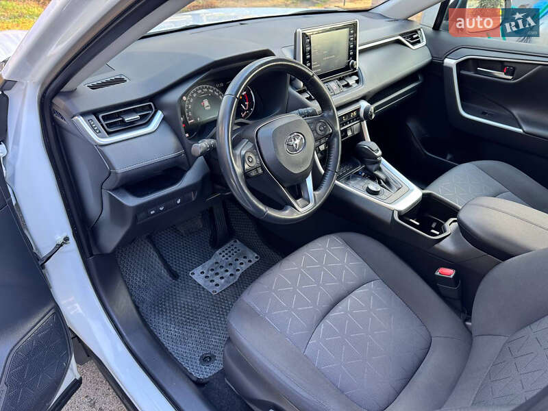 Внедорожник / Кроссовер Toyota RAV4 2022 в Киеве фото 24 Внедорожник / Кроссовер Toyota RAV4 2022 в Киеве
