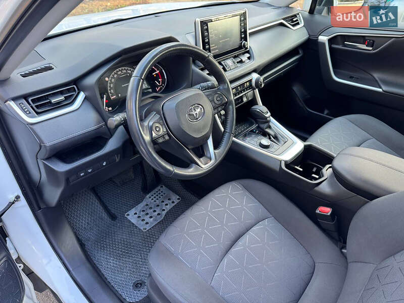 Внедорожник / Кроссовер Toyota RAV4 2022 в Киеве фото 29 Внедорожник / Кроссовер Toyota RAV4 2022 в Киеве