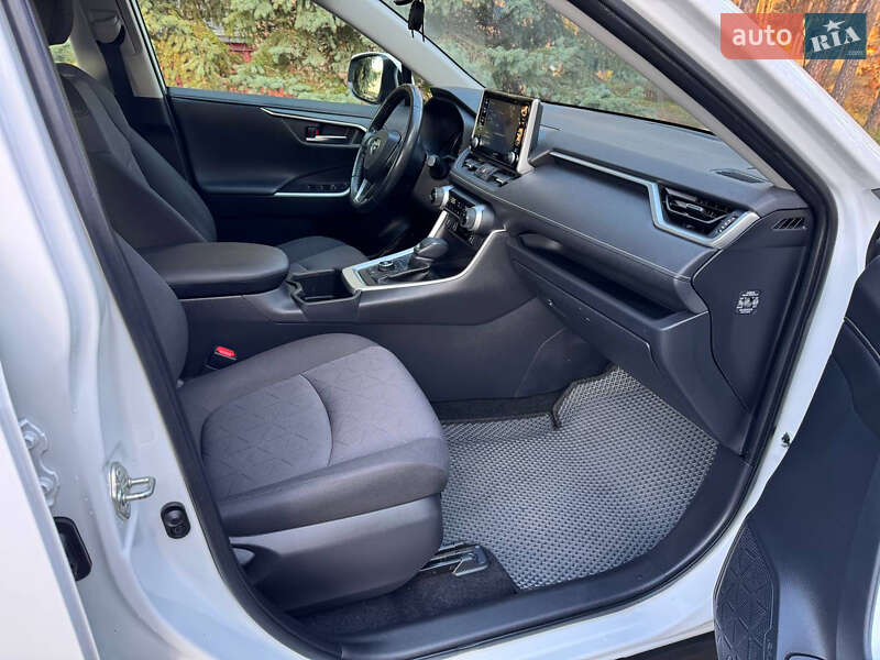 Внедорожник / Кроссовер Toyota RAV4 2022 в Киеве фото 31 Внедорожник / Кроссовер Toyota RAV4 2022 в Киеве