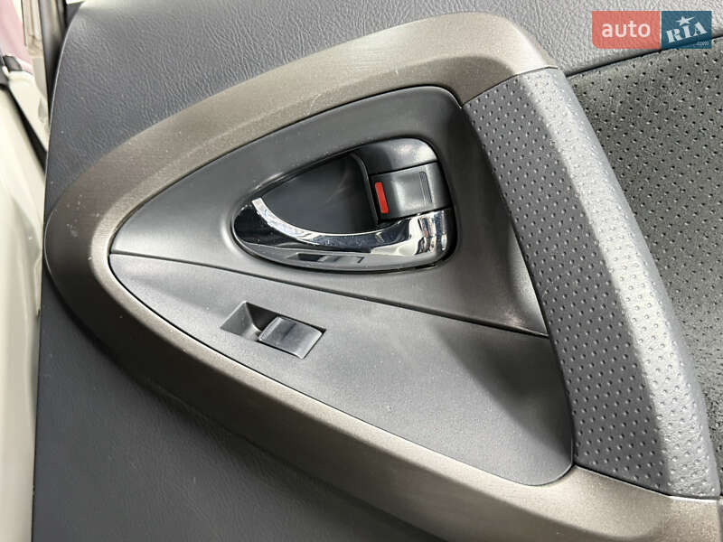 Внедорожник / Кроссовер Toyota RAV4 2010 в Одессе фото 49 Внедорожник / Кроссовер Toyota RAV4 2010 в Одессе