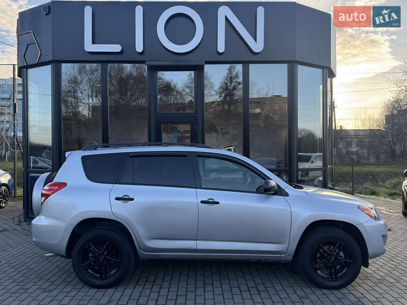 Позашляховик / Кросовер Toyota RAV4 2009 в Львові