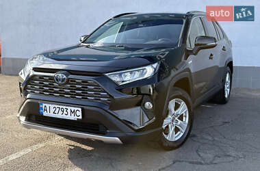 Позашляховик / Кросовер Toyota RAV4 2021 в Києві