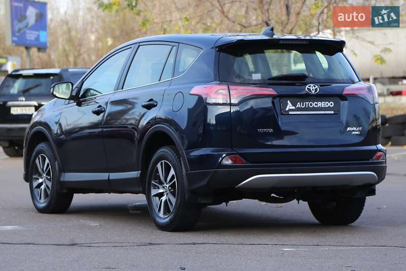 Внедорожник / Кроссовер Toyota RAV4 2017 в Киеве фото 5 Внедорожник / Кроссовер Toyota RAV4 2017 в Киеве