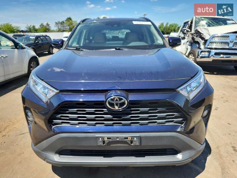 Внедорожник / Кроссовер Toyota RAV4 2021 в Черновцах