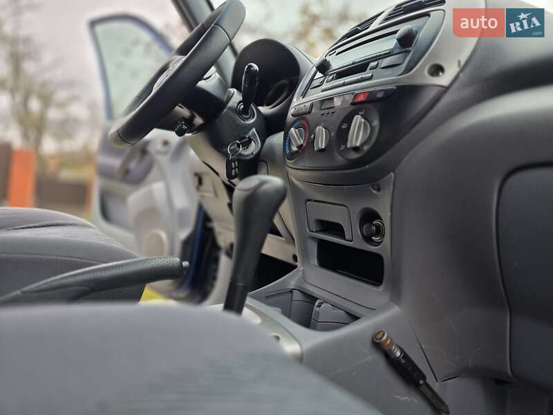 Внедорожник / Кроссовер Toyota RAV4 2003 в Бердичеве фото 3 Внедорожник / Кроссовер Toyota RAV4 2003 в Бердичеве