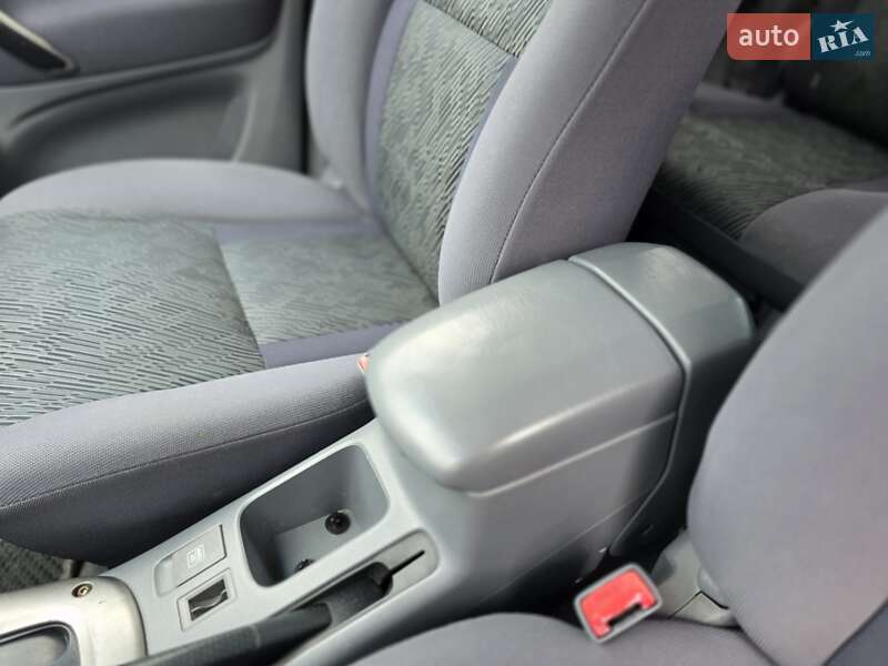 Внедорожник / Кроссовер Toyota RAV4 2003 в Бердичеве фото 17 Внедорожник / Кроссовер Toyota RAV4 2003 в Бердичеве