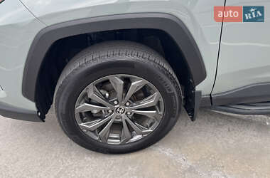 Внедорожник / Кроссовер Toyota RAV4 2023 в Киеве