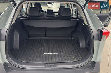 Внедорожник / Кроссовер Toyota RAV4 2023 в Киеве