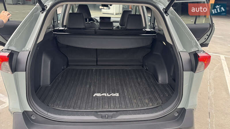 Позашляховик / Кросовер Toyota RAV4 2023 в Києві фото 11 Позашляховик / Кросовер Toyota RAV4 2023 в Києві