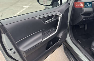 Внедорожник / Кроссовер Toyota RAV4 2023 в Киеве