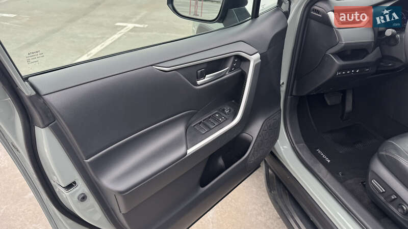 Позашляховик / Кросовер Toyota RAV4 2023 в Києві фото 21 Позашляховик / Кросовер Toyota RAV4 2023 в Києві