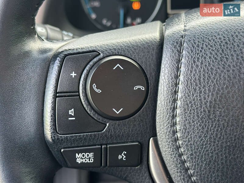 Внедорожник / Кроссовер Toyota RAV4 2017 в Киеве