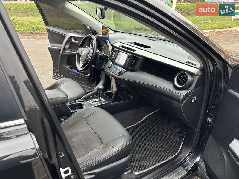 Внедорожник / Кроссовер Toyota RAV4 2015 в Гадяче фото 13 Внедорожник / Кроссовер Toyota RAV4 2015 в Гадяче