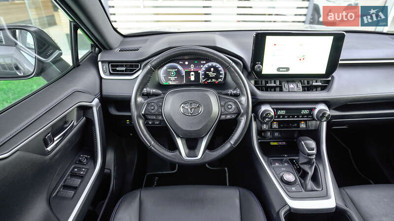 Внедорожник / Кроссовер Toyota RAV4 2023 в Львове