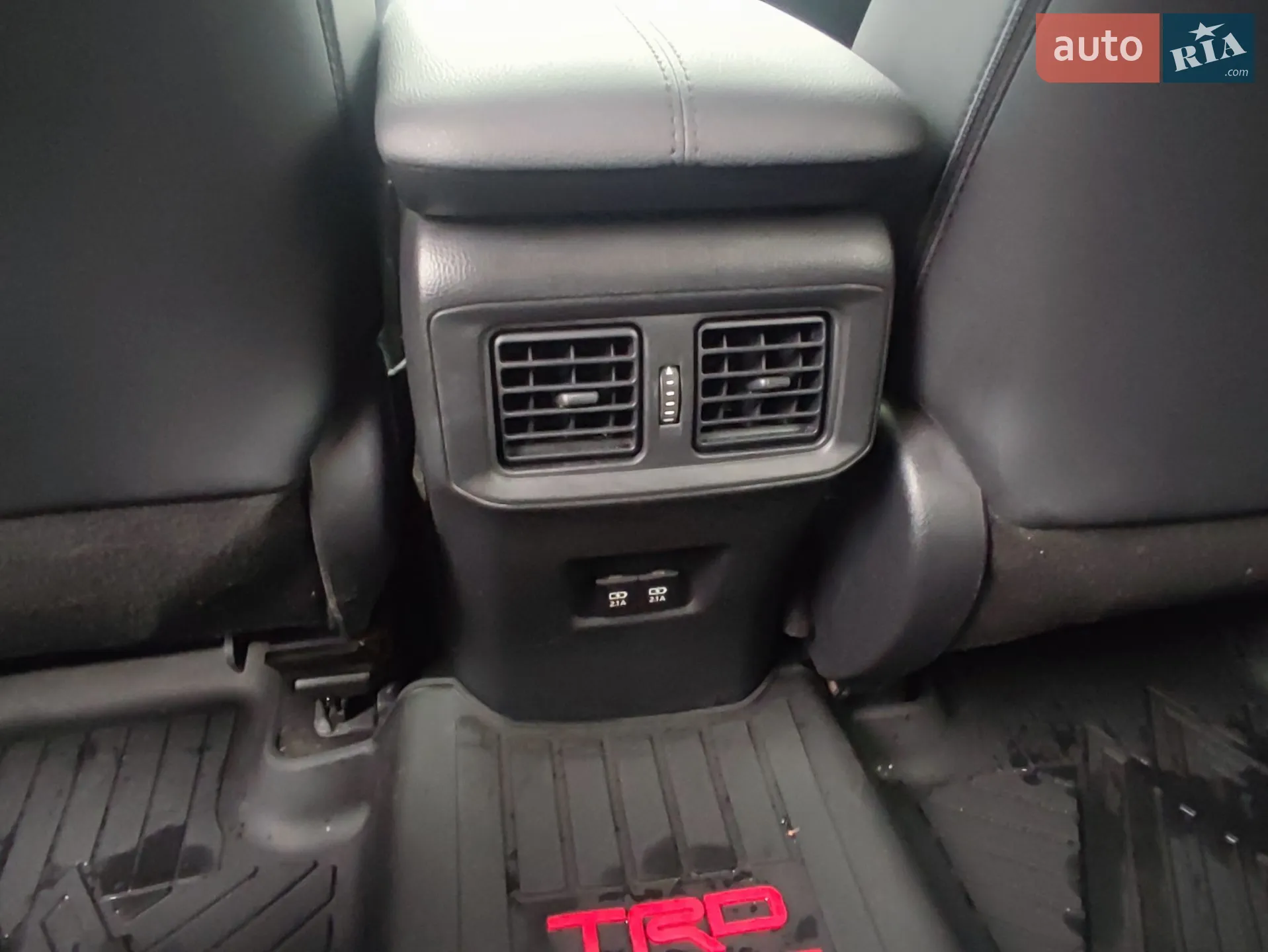 2019 Toyota RAV 4 - мініатюра 26