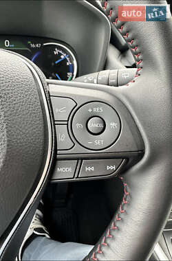 Внедорожник / Кроссовер Toyota RAV4 2021 в Киеве