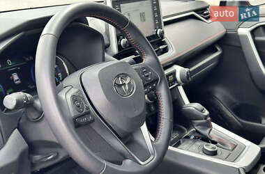 Внедорожник / Кроссовер Toyota RAV4 2021 в Киеве