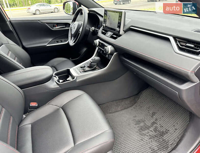 Внедорожник / Кроссовер Toyota RAV4 2021 в Киеве фото 28 Внедорожник / Кроссовер Toyota RAV4 2021 в Киеве