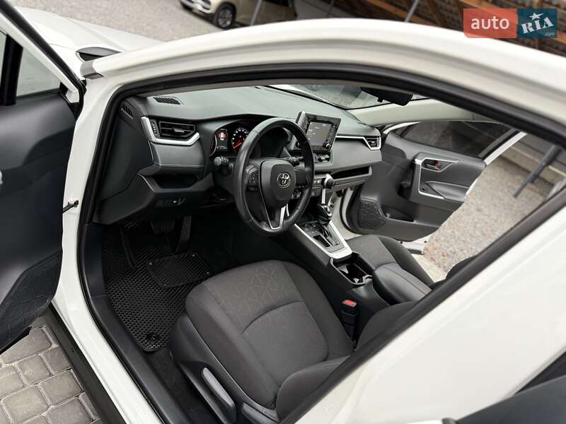 Внедорожник / Кроссовер Toyota RAV4 2020 в Виннице фото 30 Внедорожник / Кроссовер Toyota RAV4 2020 в Виннице