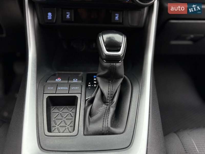 Внедорожник / Кроссовер Toyota RAV4 2020 в Виннице фото 43 Внедорожник / Кроссовер Toyota RAV4 2020 в Виннице