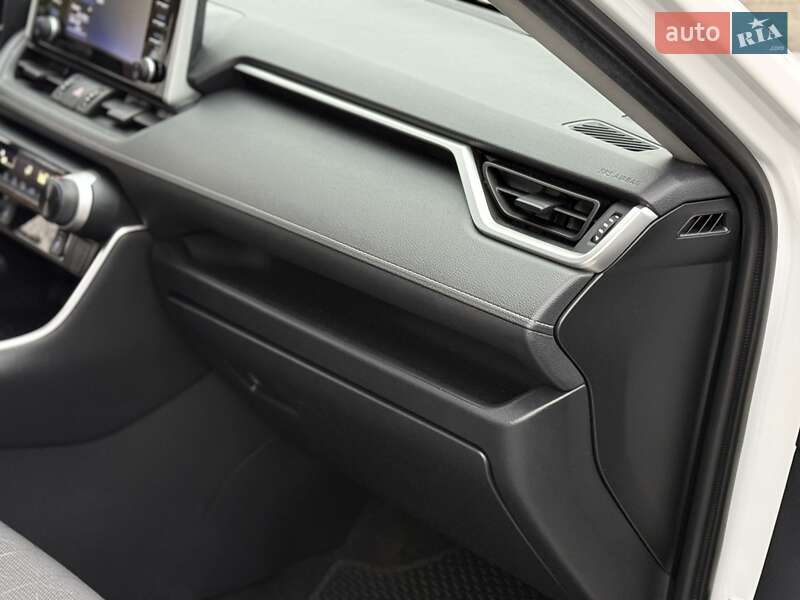 Внедорожник / Кроссовер Toyota RAV4 2020 в Виннице фото 44 Внедорожник / Кроссовер Toyota RAV4 2020 в Виннице