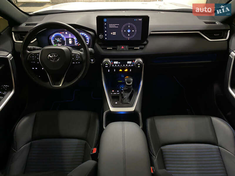 Внедорожник / Кроссовер Toyota RAV4 2024 в Киеве