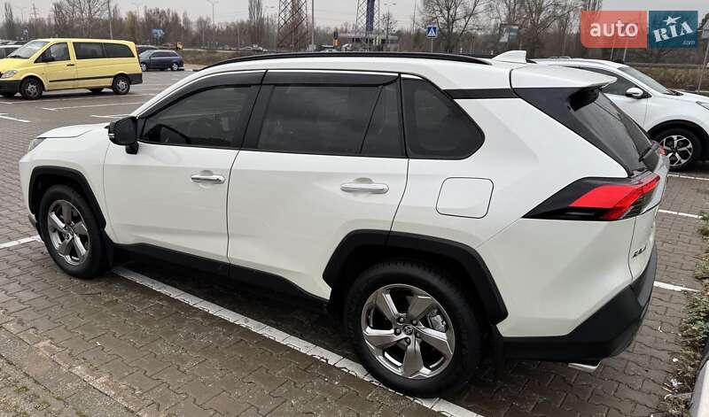Внедорожник / Кроссовер Toyota RAV4 2019 в Киеве фото 6 Внедорожник / Кроссовер Toyota RAV4 2019 в Киеве