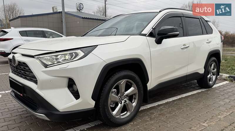 Внедорожник / Кроссовер Toyota RAV4 2019 в Киеве фото 2 Внедорожник / Кроссовер Toyota RAV4 2019 в Киеве