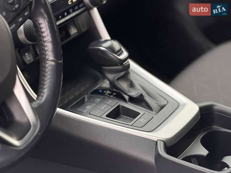 Внедорожник / Кроссовер Toyota RAV4 2020 в Кривом Роге фото 41 Внедорожник / Кроссовер Toyota RAV4 2020 в Кривом Роге