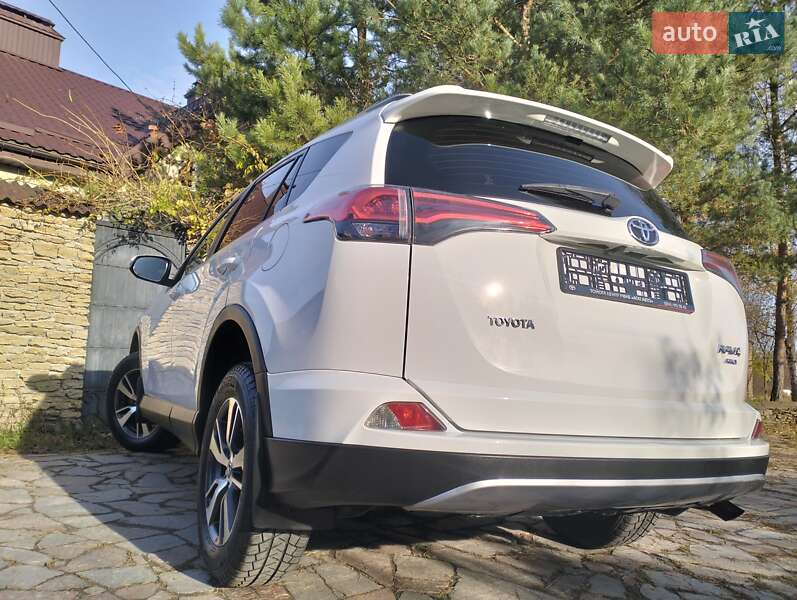 Внедорожник / Кроссовер Toyota RAV4 2018 в Ровно фото 34 Внедорожник / Кроссовер Toyota RAV4 2018 в Ровно