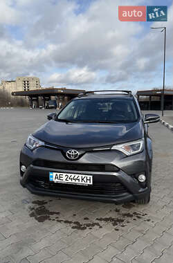 Внедорожник / Кроссовер Toyota RAV4 2016 в Желтых Водах