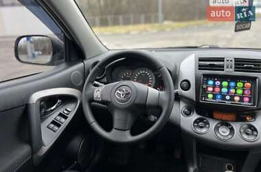 Внедорожник / Кроссовер Toyota RAV4 2007 в Коростене