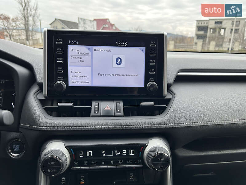 Внедорожник / Кроссовер Toyota RAV4 2019 в Тячеве