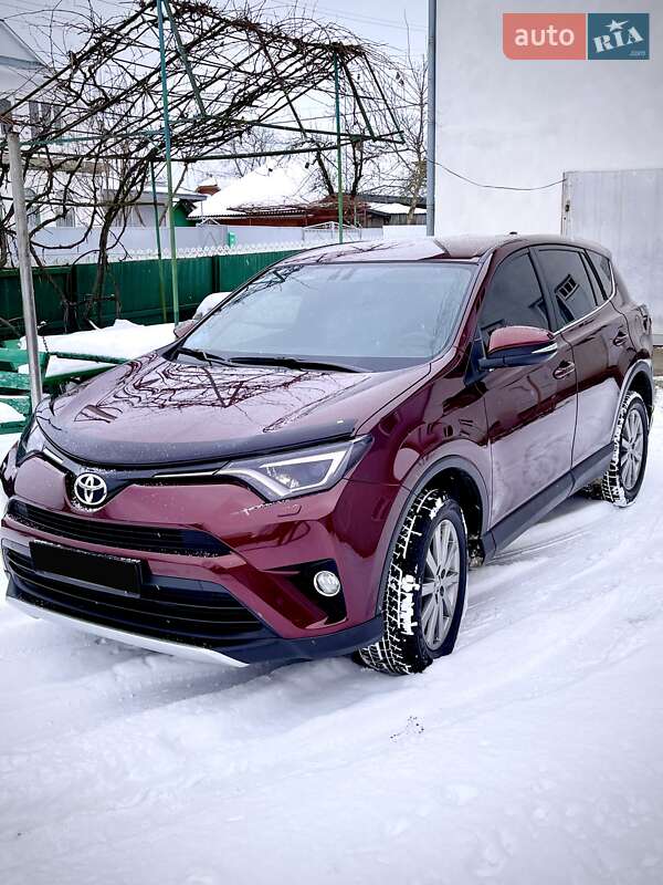 Внедорожник / Кроссовер Toyota RAV4 2017 в Ивано-Франковске фото 2 Внедорожник / Кроссовер Toyota RAV4 2017 в Ивано-Франковске