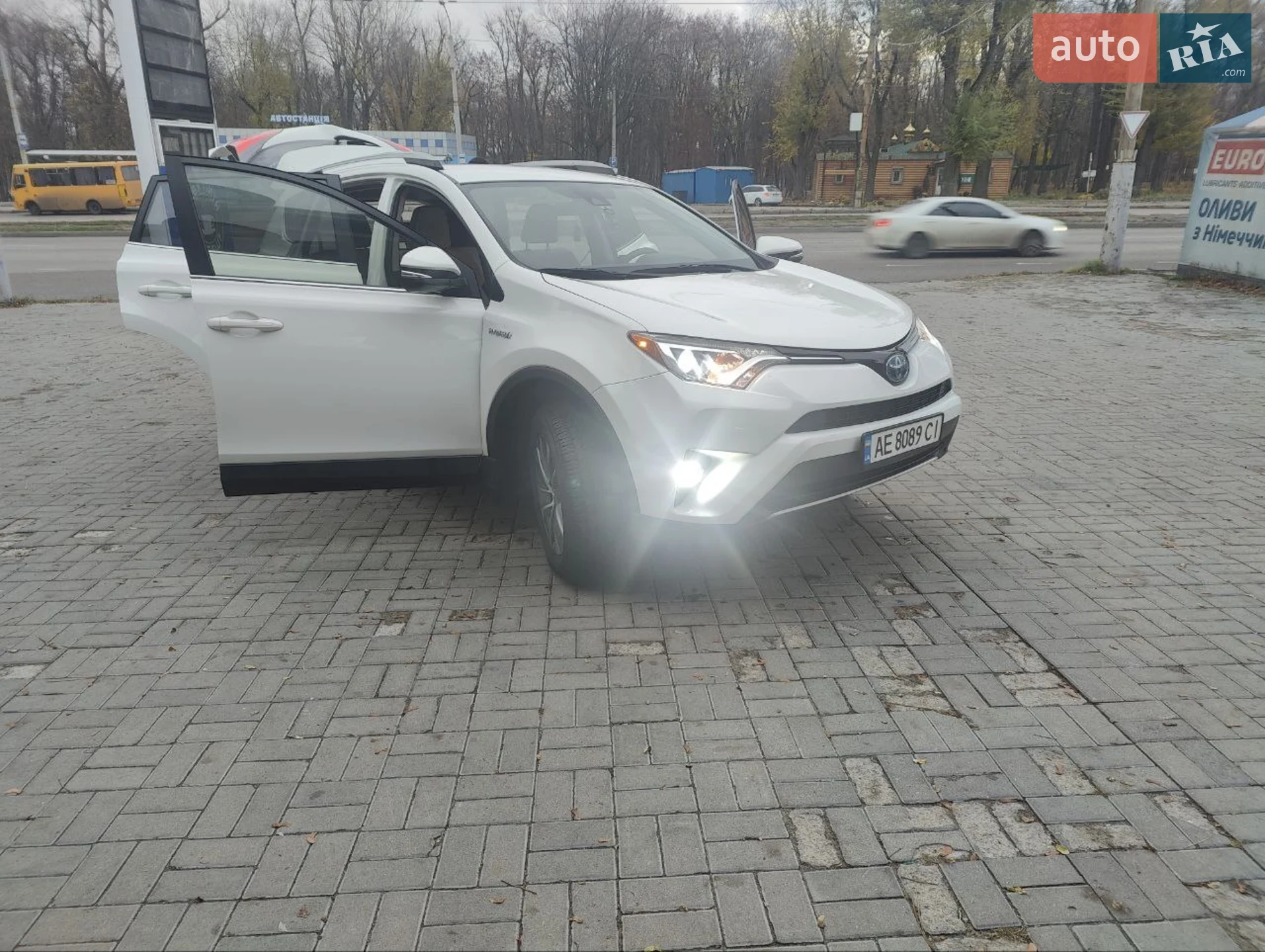 2018 Toyota RAV 4 - фото 1
