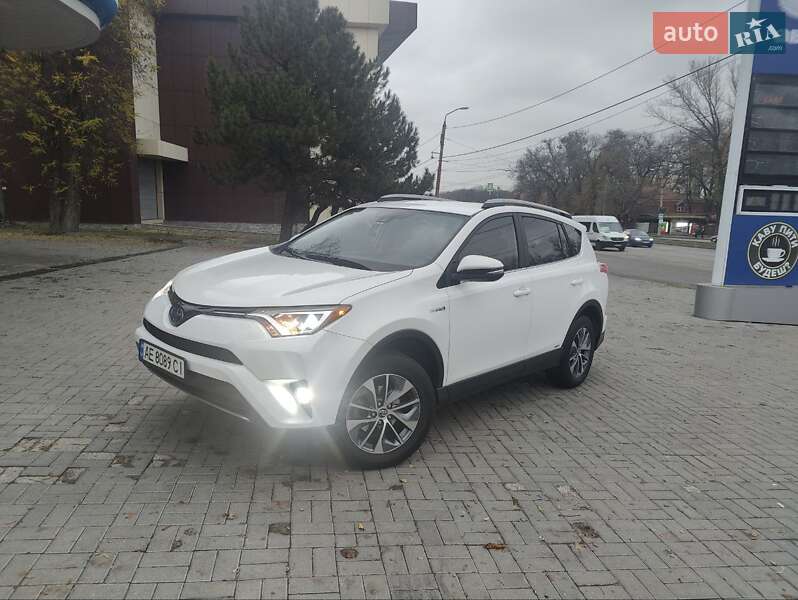 Позашляховик / Кросовер Toyota RAV4 2018 в Дніпрі фото 6 Позашляховик / Кросовер Toyota RAV4 2018 в Дніпрі