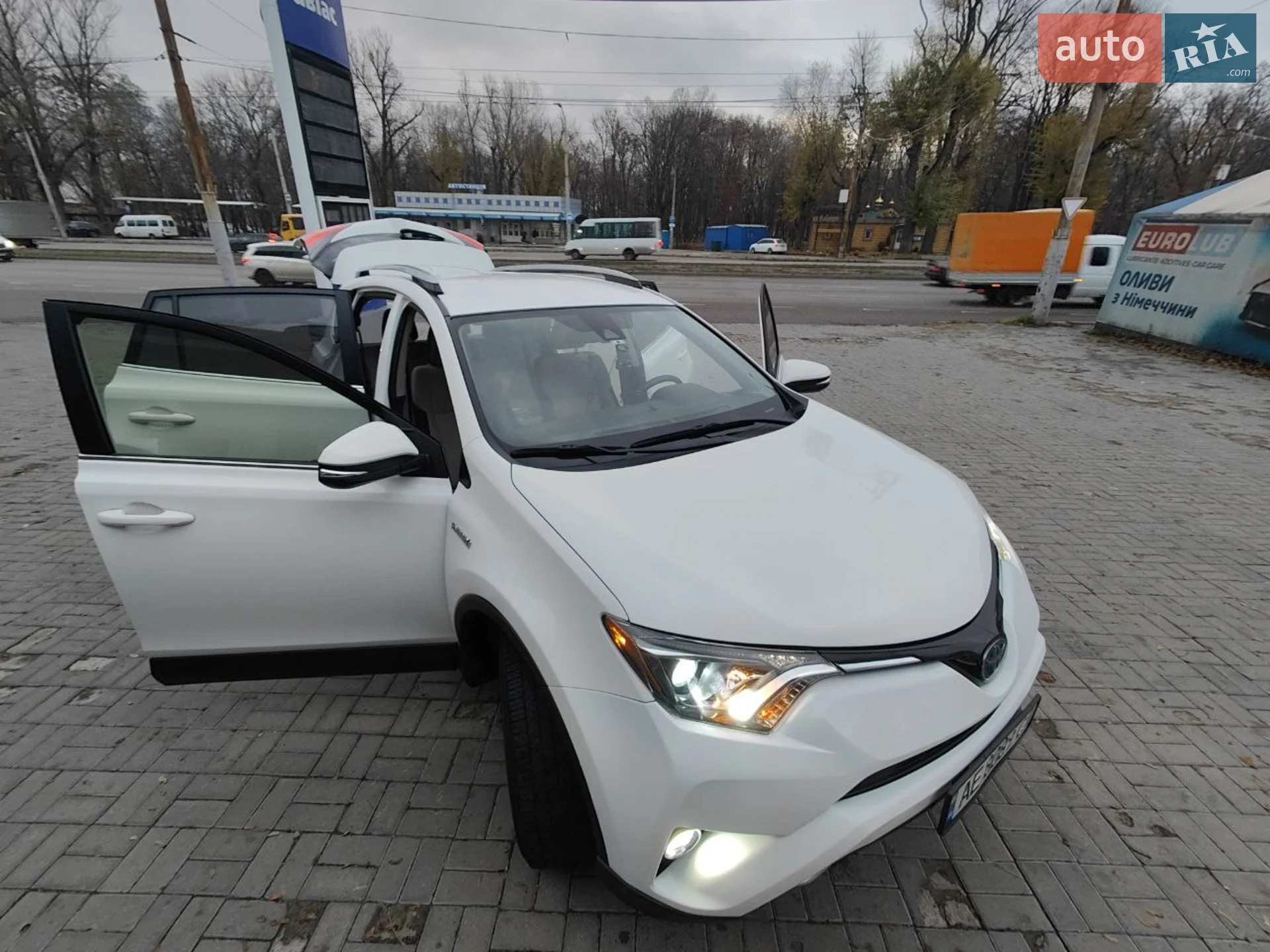 2018 Toyota RAV 4 - мініатюра 8