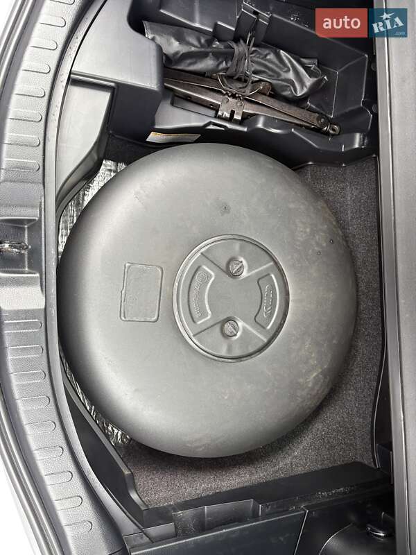 Внедорожник / Кроссовер Toyota RAV4 2018 в Киеве