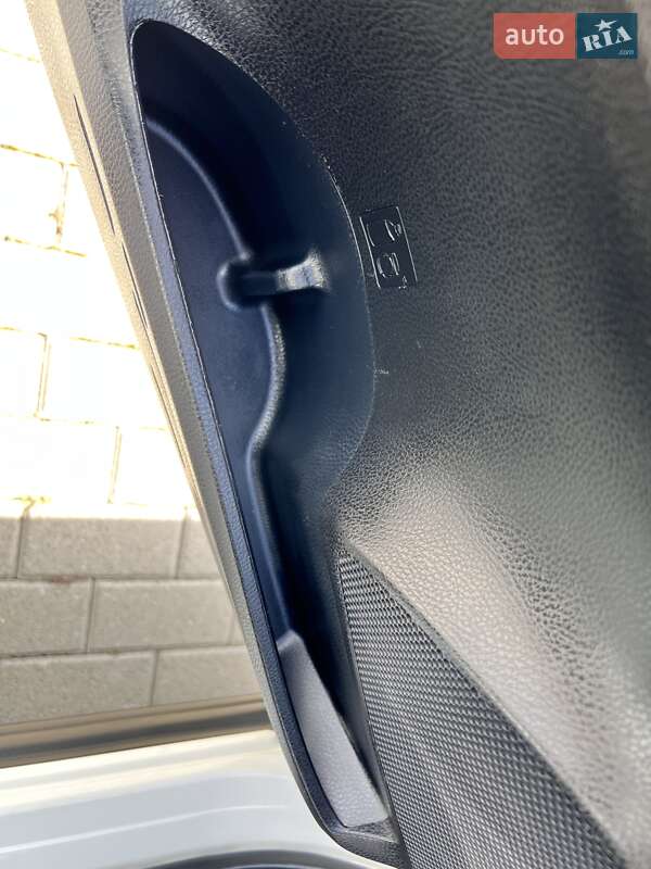 Внедорожник / Кроссовер Toyota RAV4 2018 в Нововолынске фото 48 Внедорожник / Кроссовер Toyota RAV4 2018 в Нововолынске