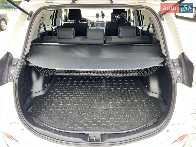 Внедорожник / Кроссовер Toyota RAV4 2018 в Нововолынске фото 54 Внедорожник / Кроссовер Toyota RAV4 2018 в Нововолынске