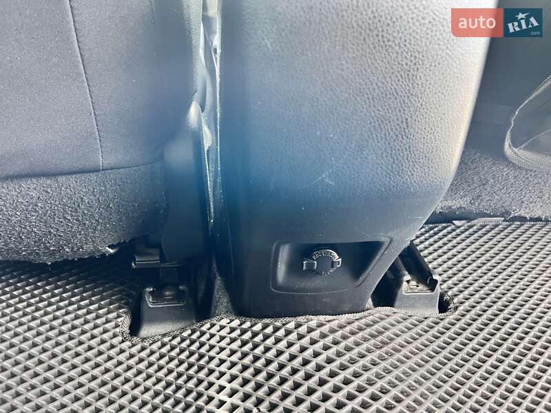 Внедорожник / Кроссовер Toyota RAV4 2018 в Нововолынске фото 59 Внедорожник / Кроссовер Toyota RAV4 2018 в Нововолынске