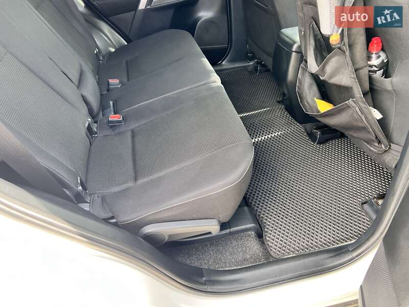 Внедорожник / Кроссовер Toyota RAV4 2018 в Нововолынске фото 61 Внедорожник / Кроссовер Toyota RAV4 2018 в Нововолынске